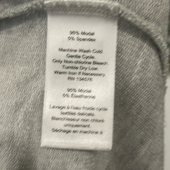 Vineyard Vines Super Soft pajamas gray women’s medium bottom/small top - Picture 11 of 11